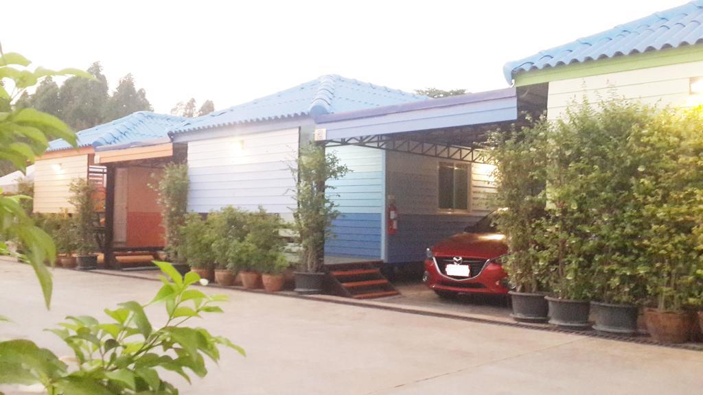 Hi Tech Resort Kabin Buri 외부 사진