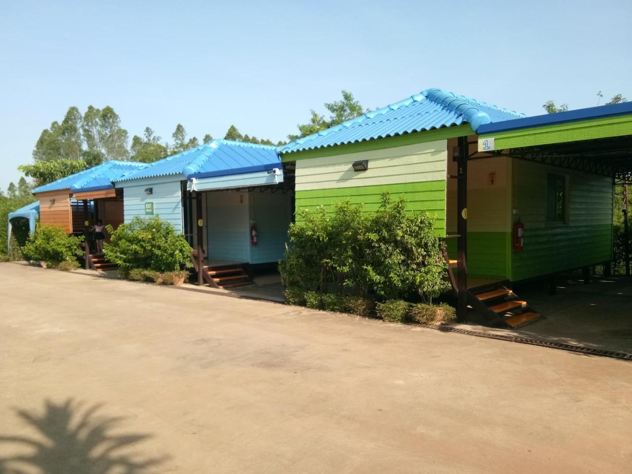 Hi Tech Resort Kabin Buri 객실 사진