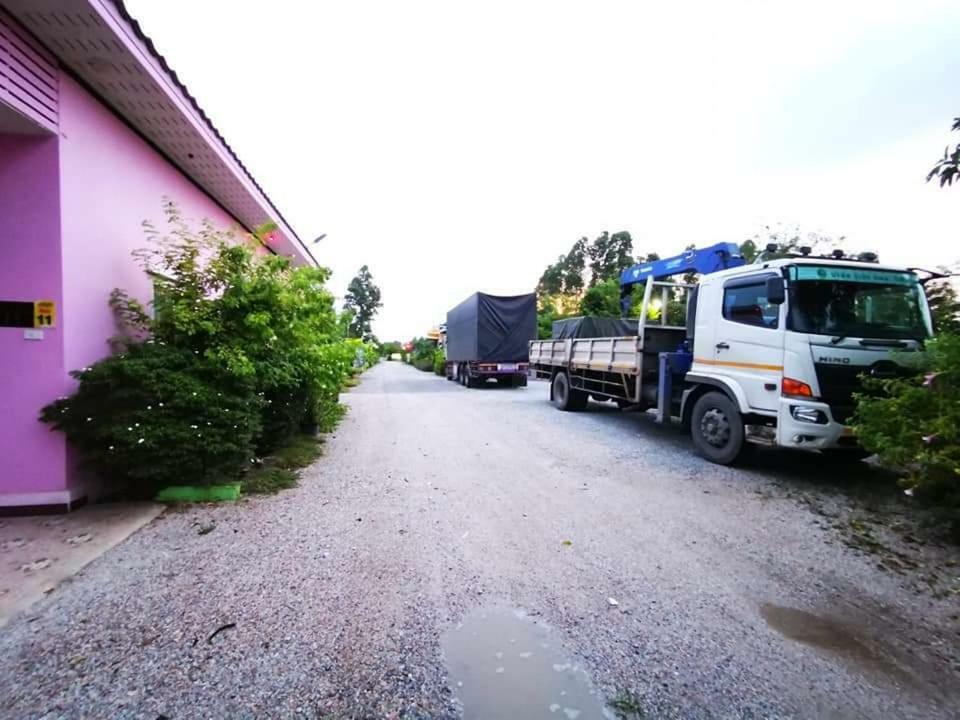 Hi Tech Resort Kabin Buri 외부 사진